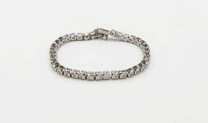 Tennis bracelet