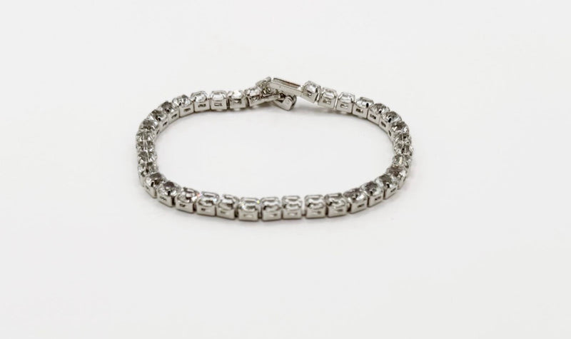 Tennis bracelet