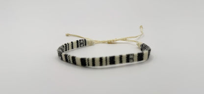 surfer bracelet white and black