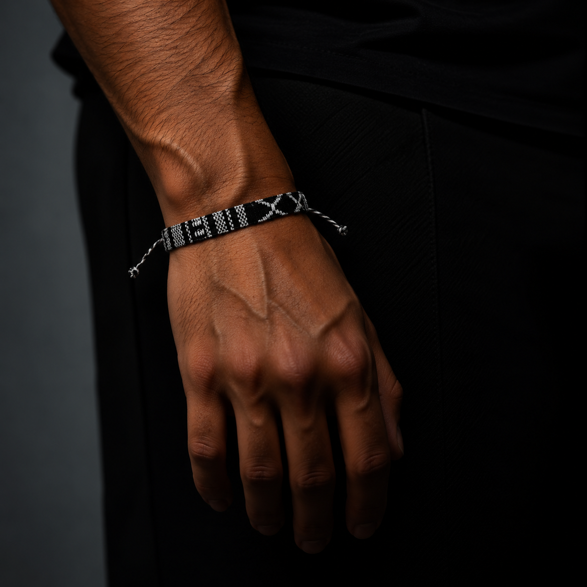 surfer bracelet black and white